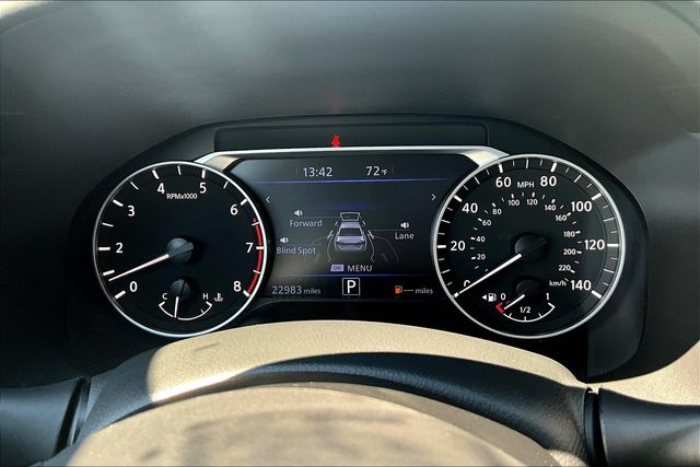 2024 Nissan Altima 2.5 SR photo 10