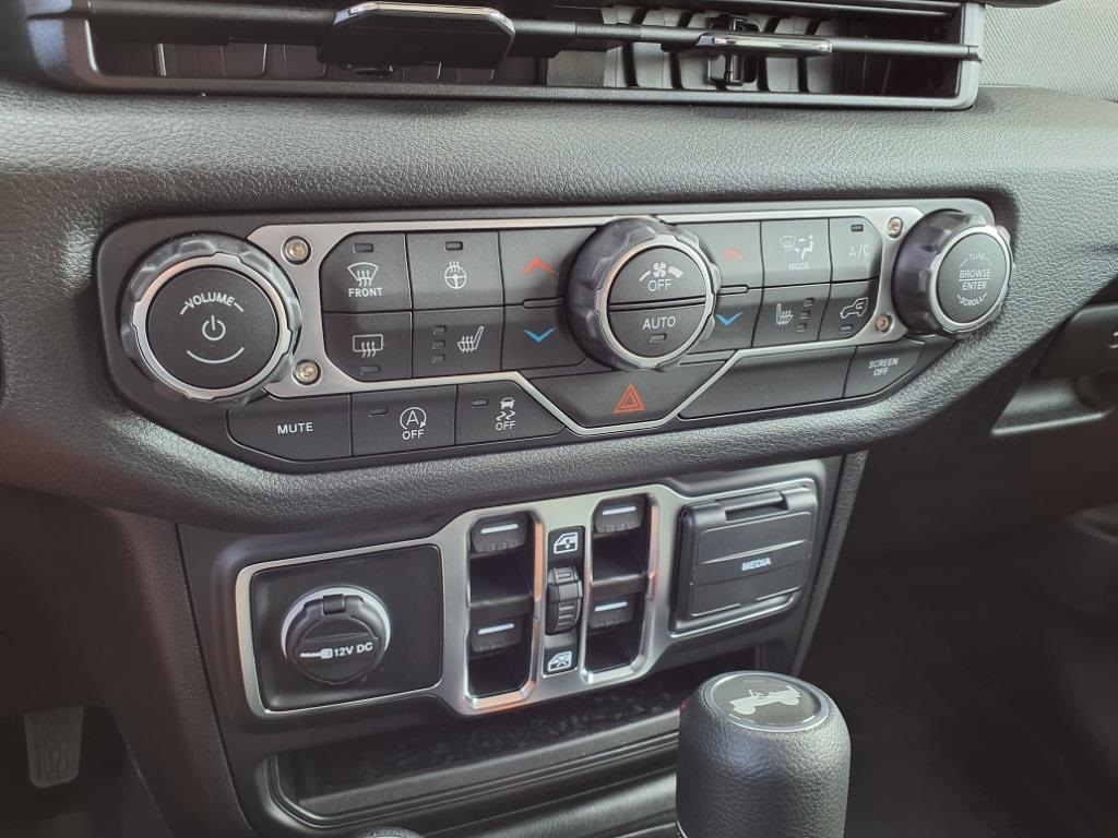 2025 Jeep Wrangler Sport S photo 14