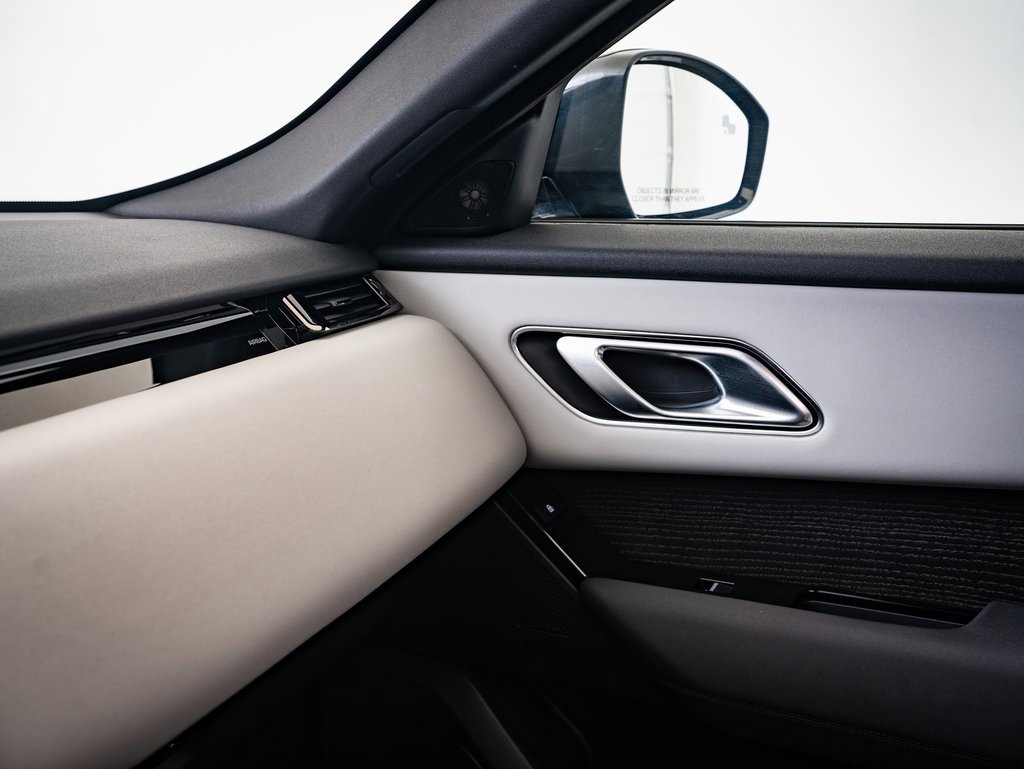2024 Land Rover Range Rover Velar SE photo 32