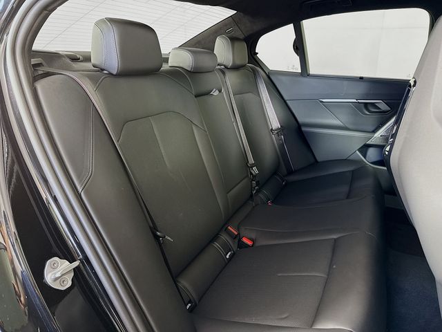 2025 Bmw M5 5 photo 27