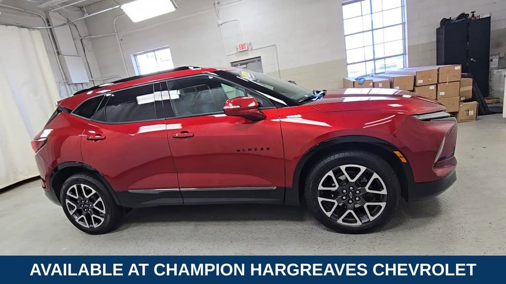 2024 Chevrolet Blazer RS photo 2