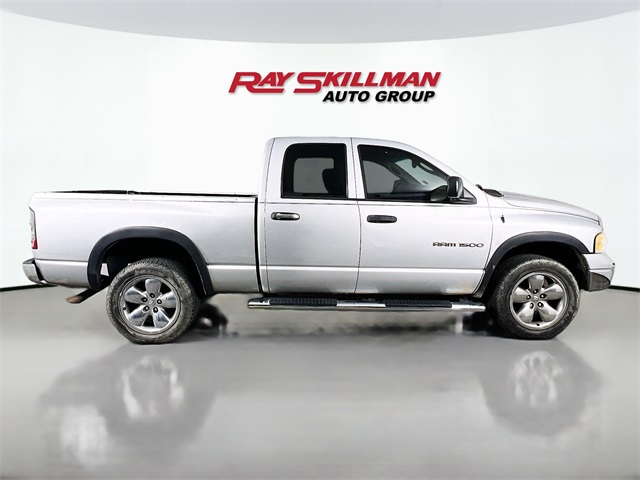 2005 Dodge Ram SLT photo 5