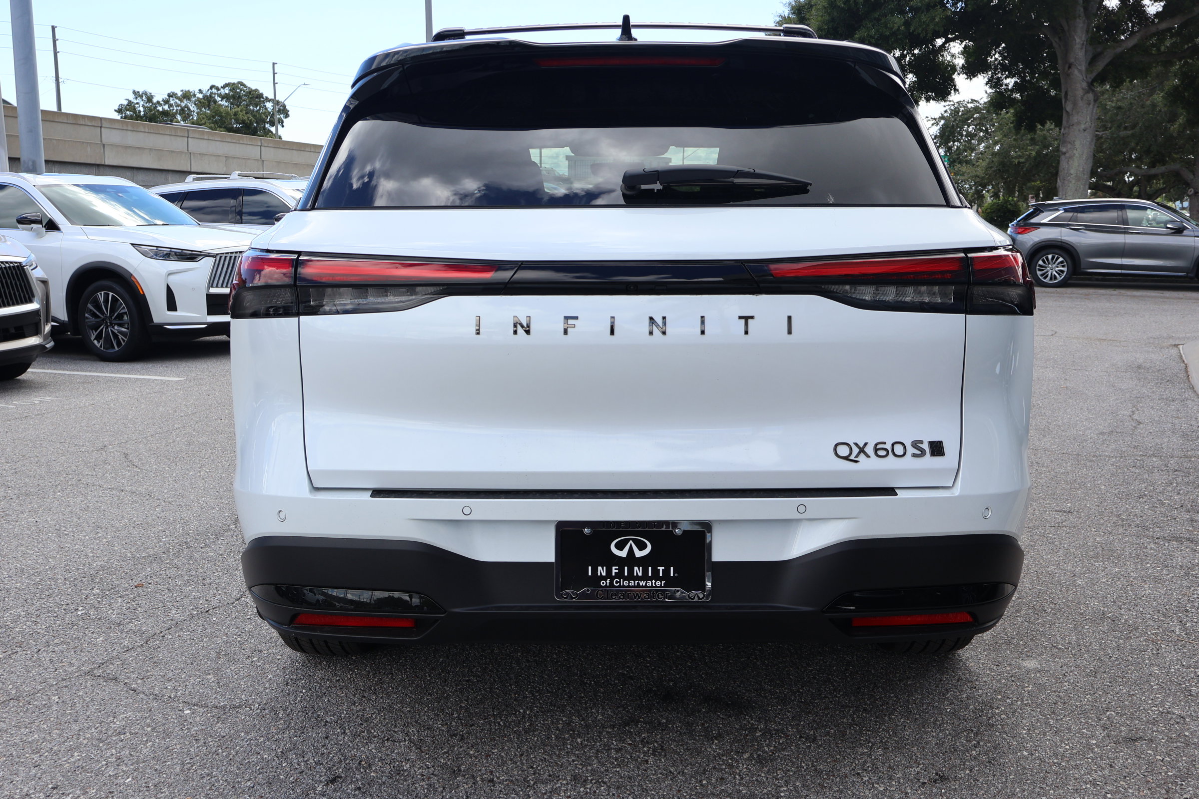 2026 Infiniti QX60 Luxe photo 4