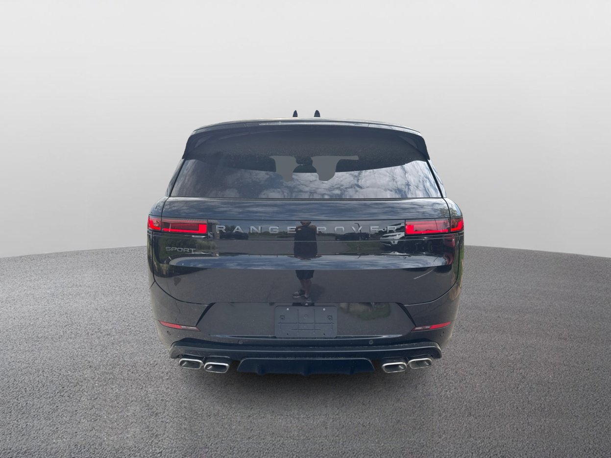 2025 Land Rover Range Rover Sport SE photo 6