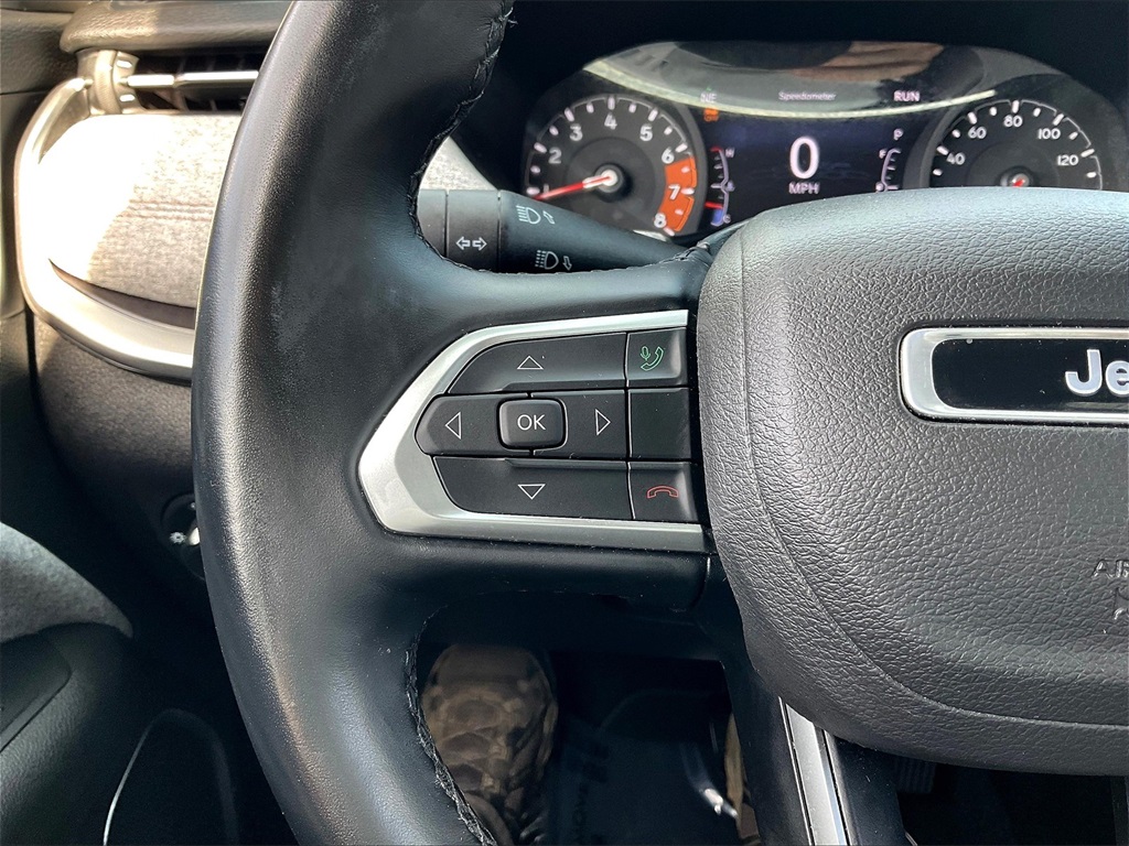 2022 Jeep Compass Latitude Lux photo 22
