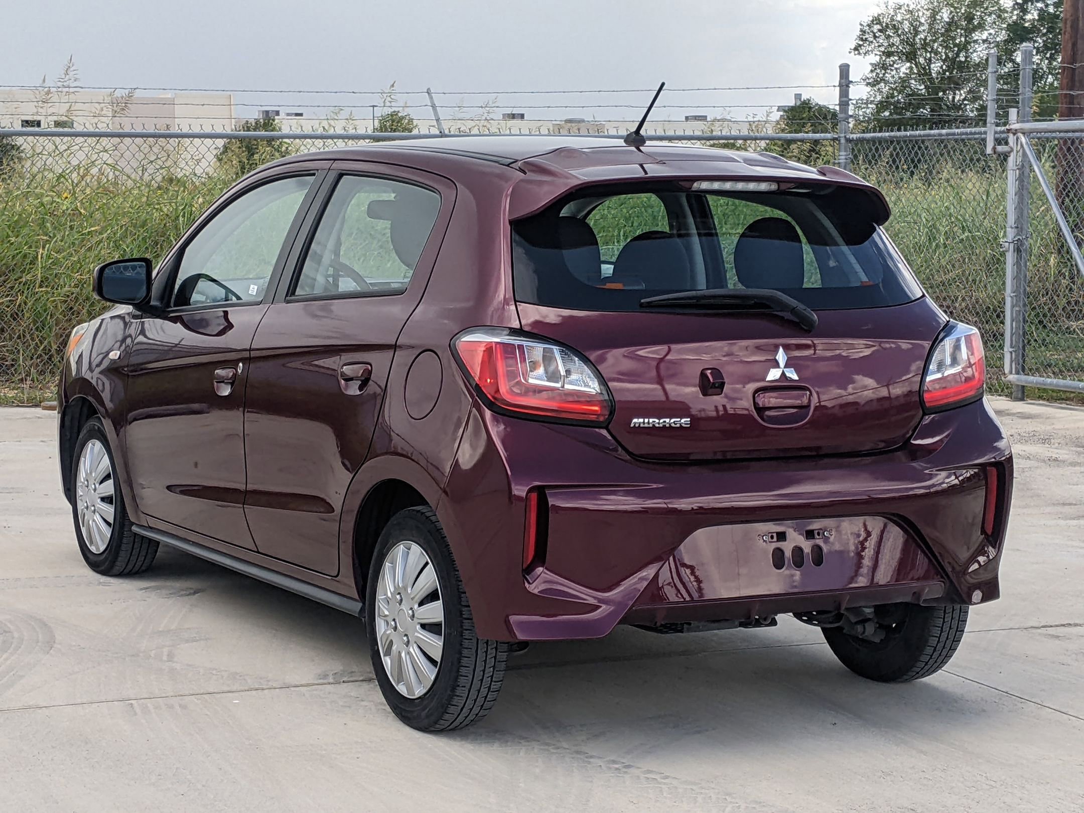 2021 Mitsubishi Mirage ES photo 5