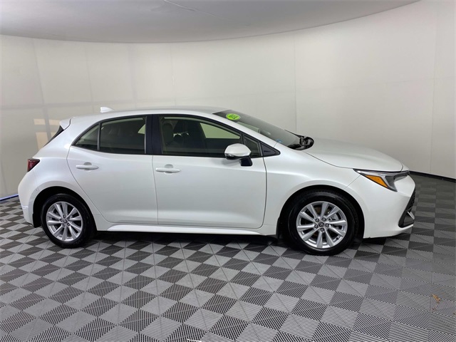 2025 Toyota Corolla SE photo 8