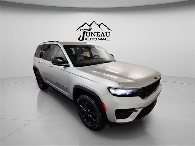 2024 Jeep Grand Cherokee Altitude's photo