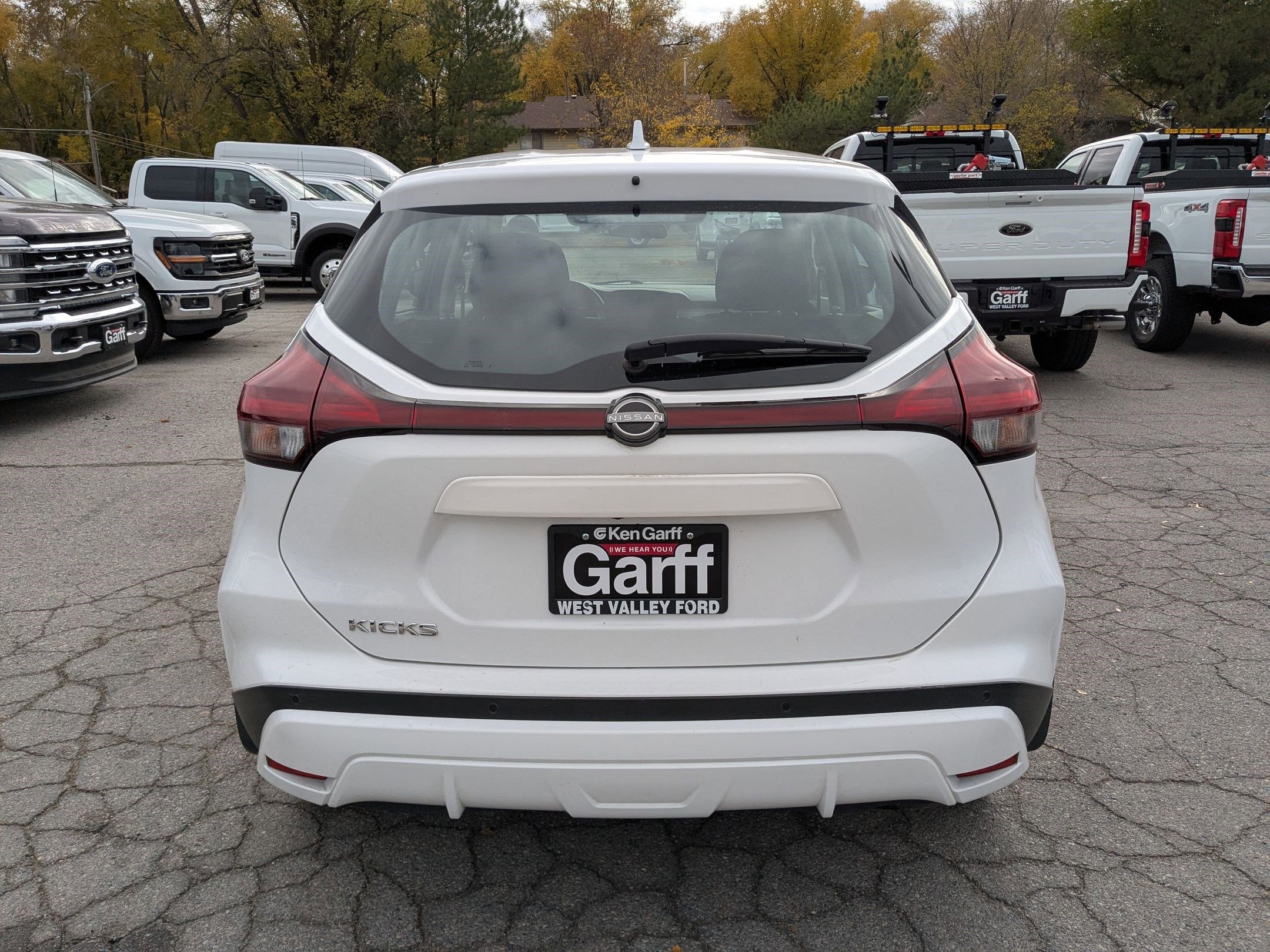 2023 Nissan Kicks S photo 4