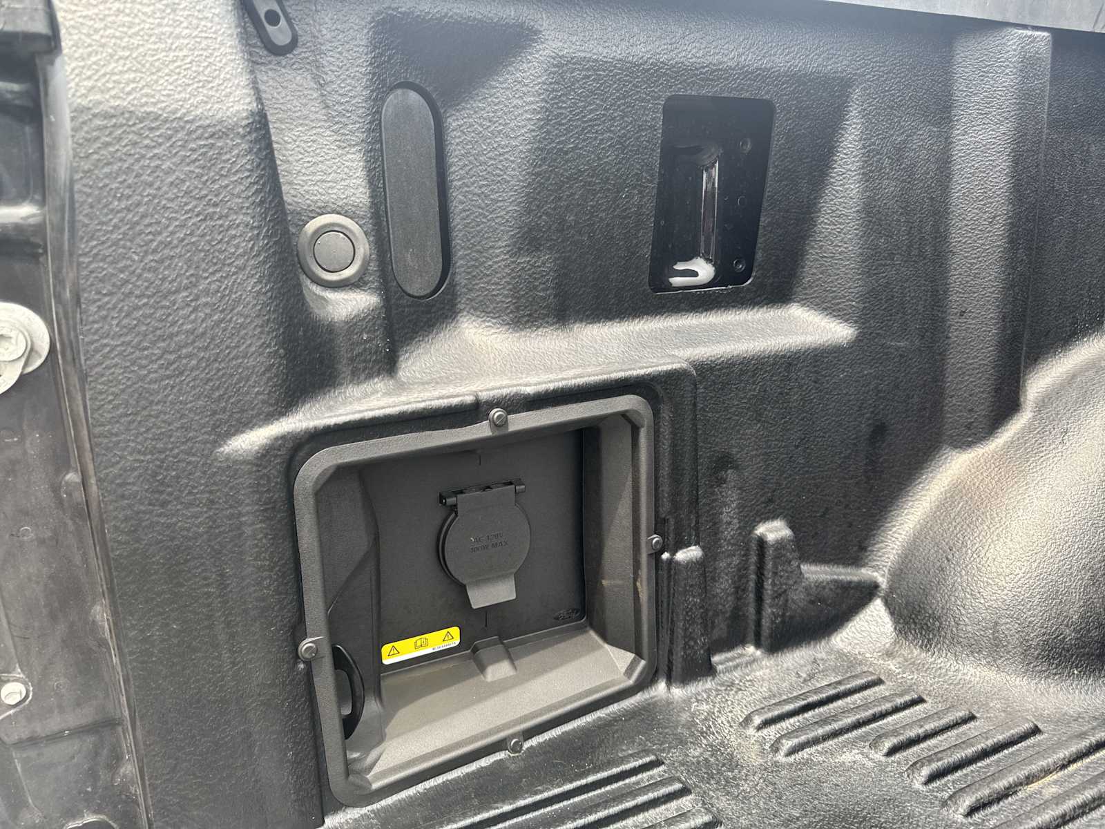 2022 Ford F-150 Lariat photo 11