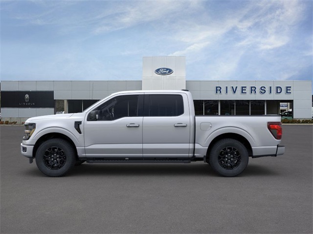 2025 Ford F-150 XLT photo 2