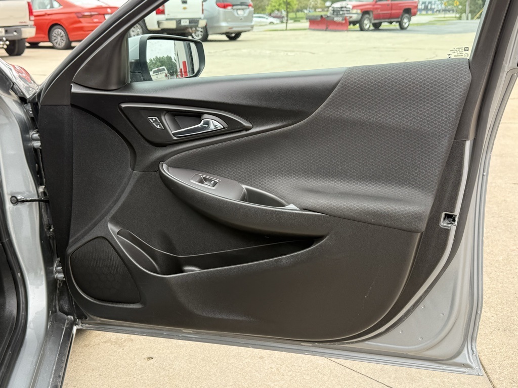 2024 Chevrolet Malibu 1LT photo 18