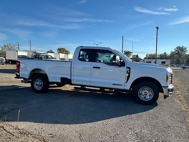 2024 Ford F-350 XL photo 11