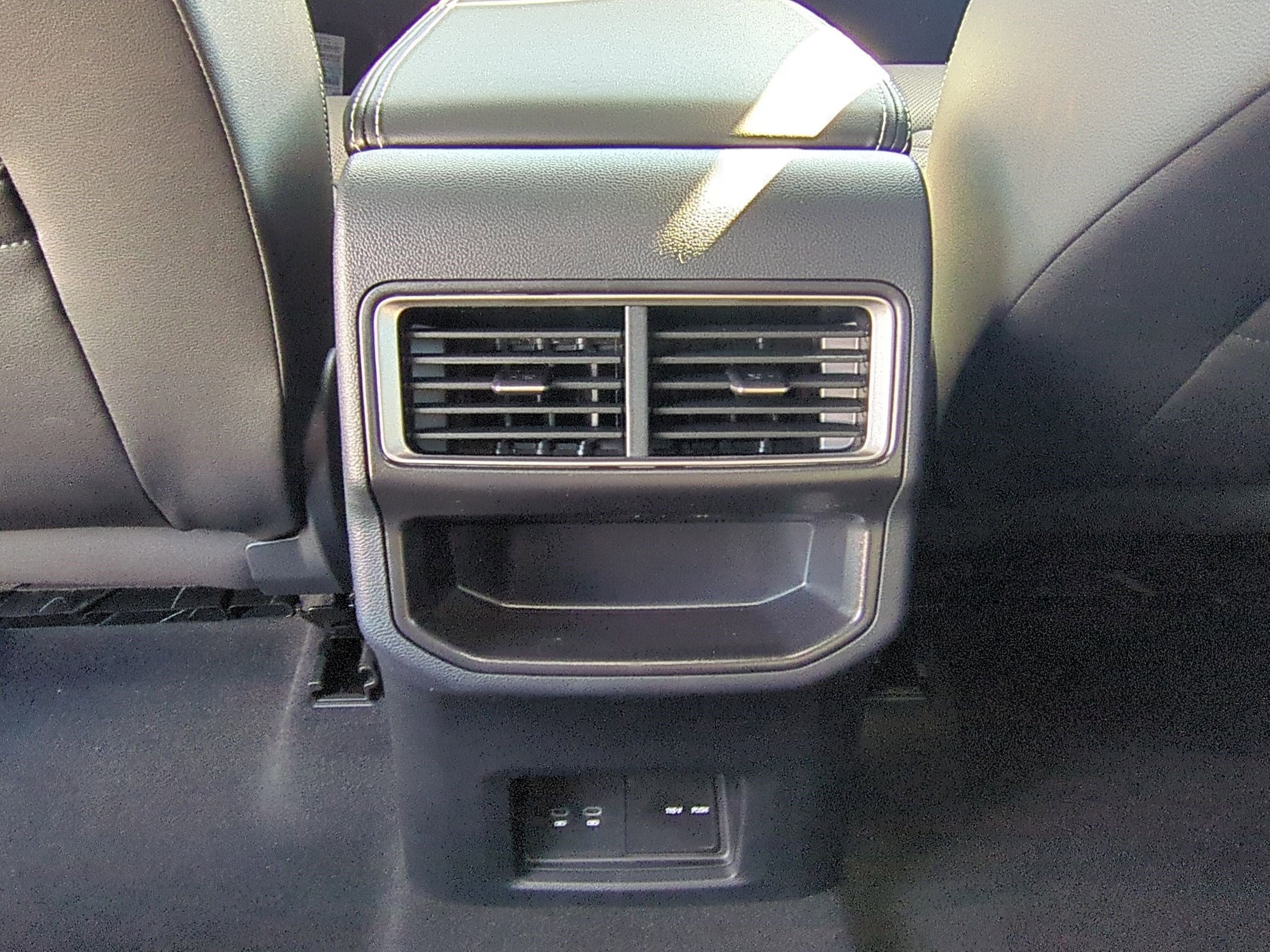 2025 Volkswagen Atlas Cross Sport SE Technology photo 12