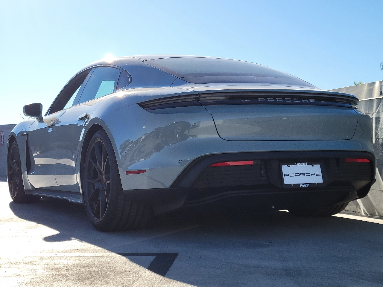 2025 Porsche Taycan 4S photo 3