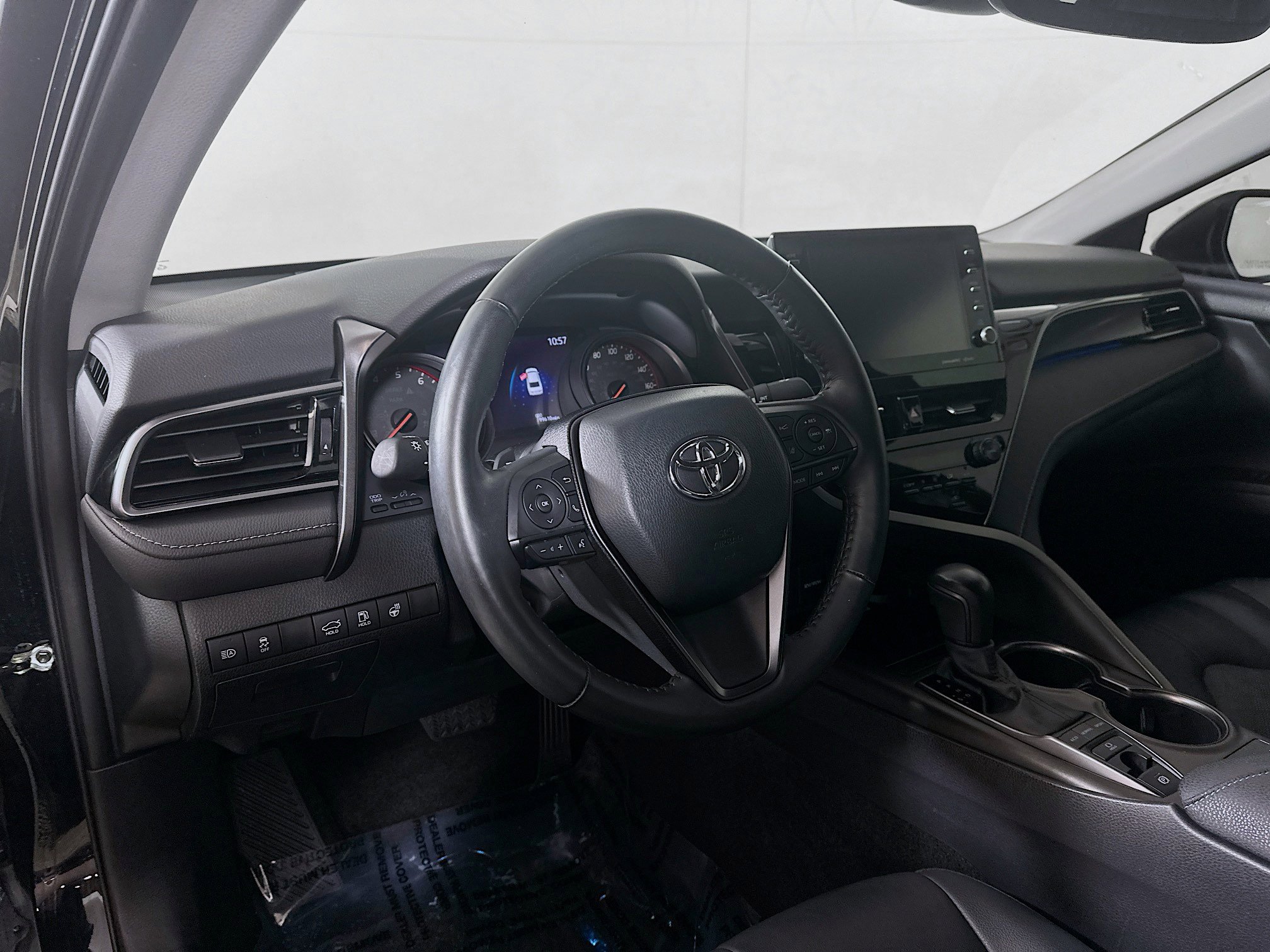 2023 Toyota Camry XSE photo 9