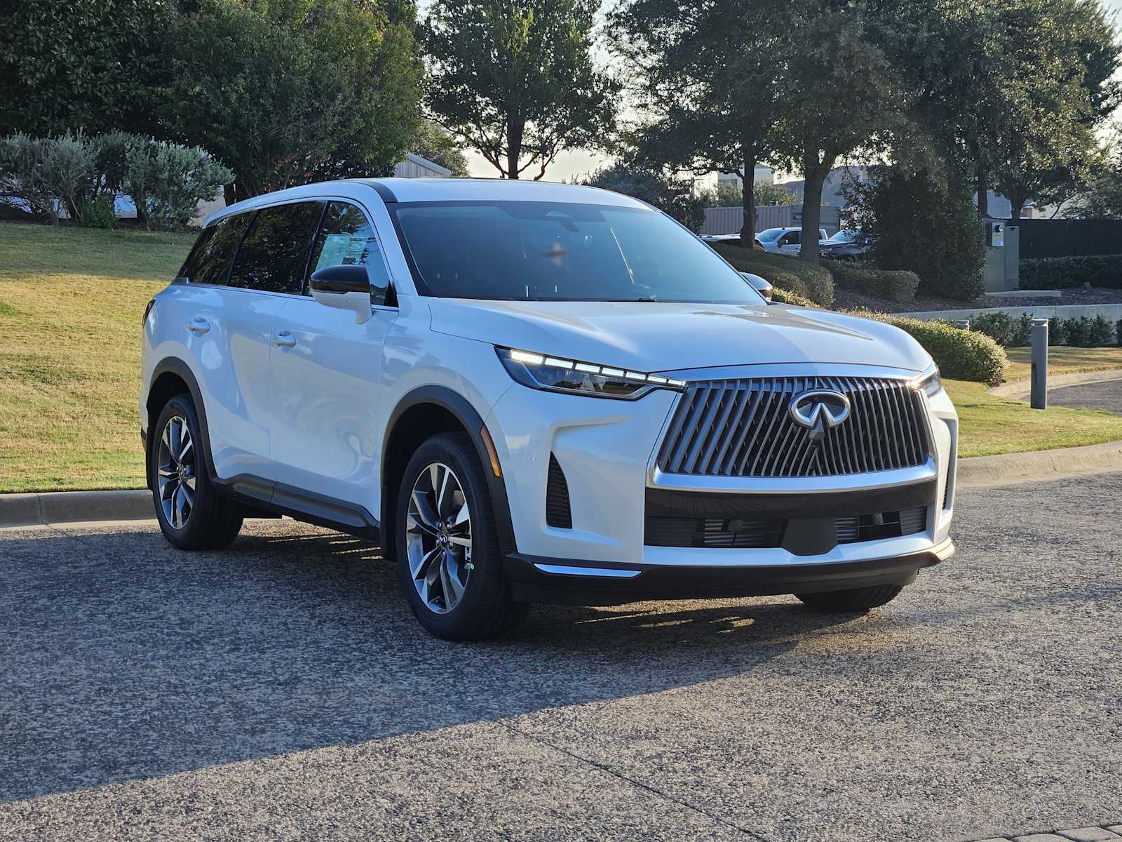 2026 Infiniti QX60 Pure photo 2