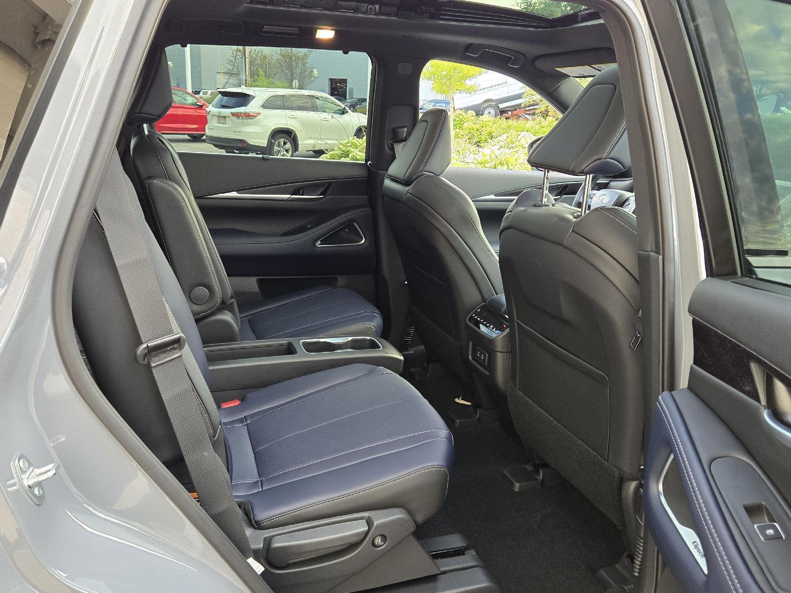 2026 Infiniti QX60 Luxe photo 18