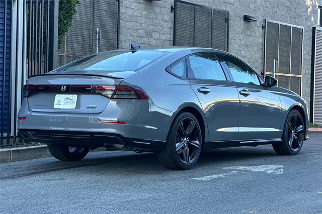2025 Honda Accord Hybrid Sport-L photo 5