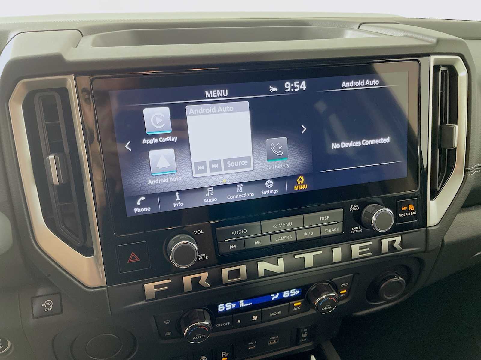 2025 Nissan Frontier SV photo 13