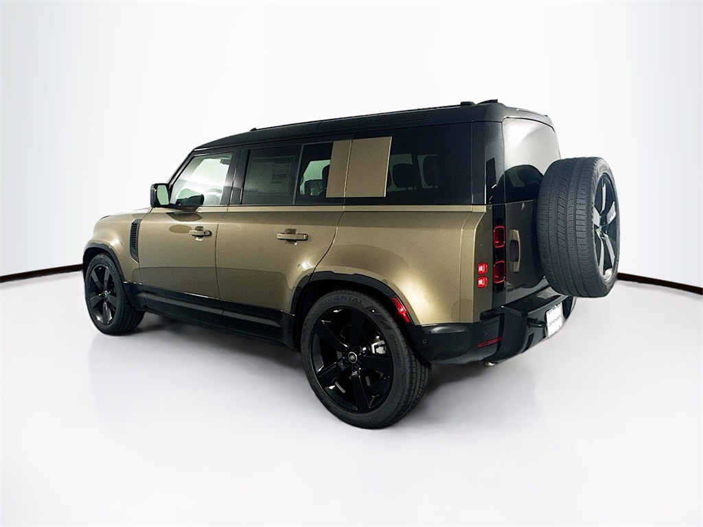 2025 Land Rover Defender 110 X-Dynamic SE photo 7