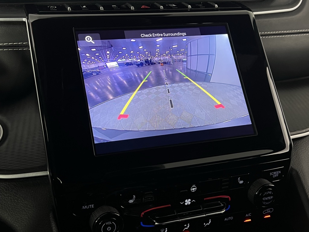 2024 Jeep Grand Cherokee Altitude photo 13