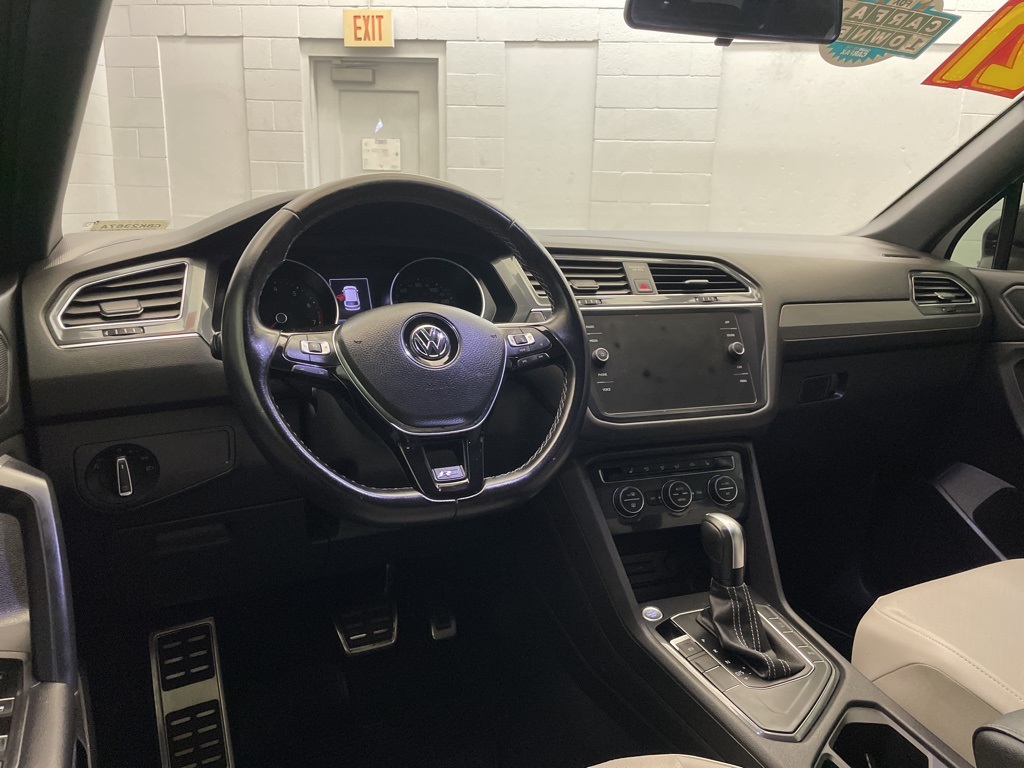 2021 Volkswagen Tiguan SE R-Line Black photo 7
