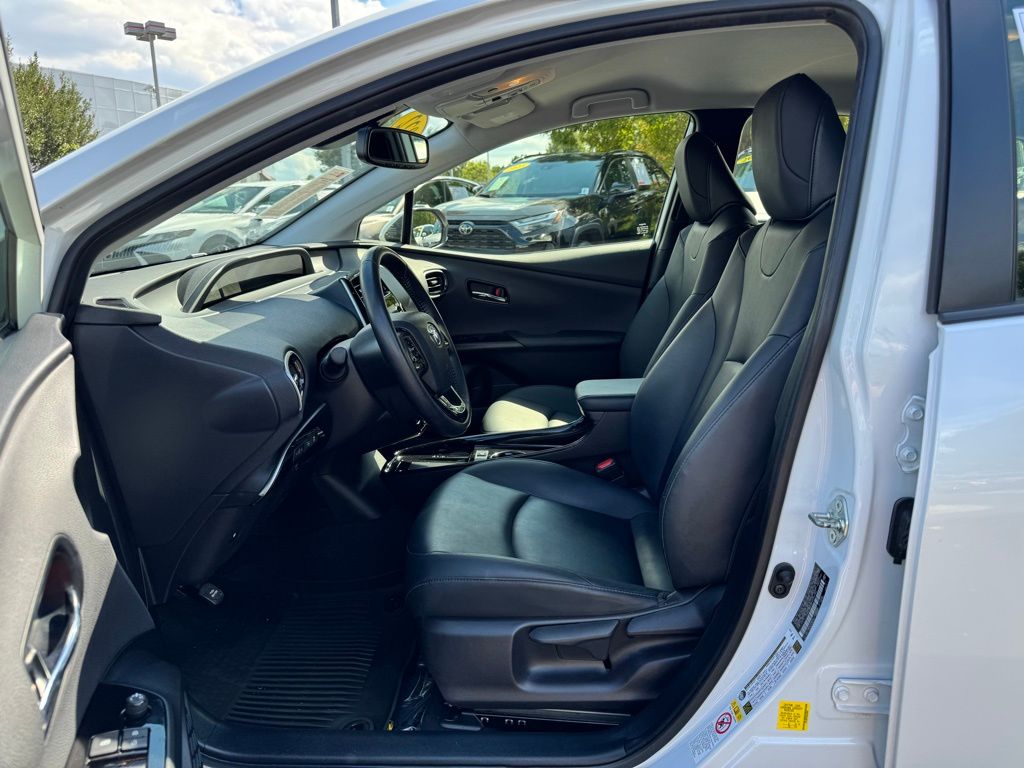 2022 Toyota Prius LE AWD-e photo 21