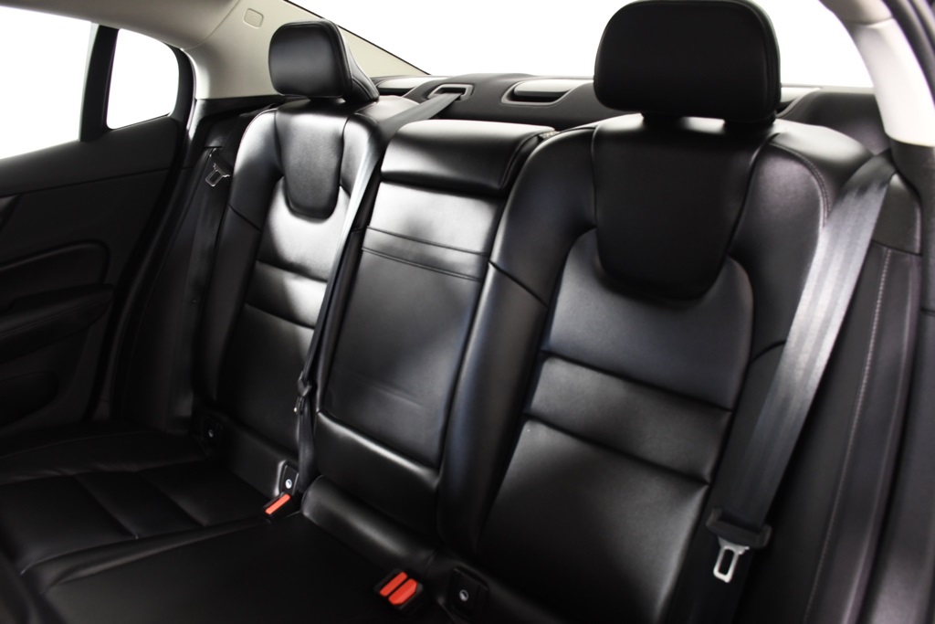 2024 Volvo S60 B5 Core photo 26