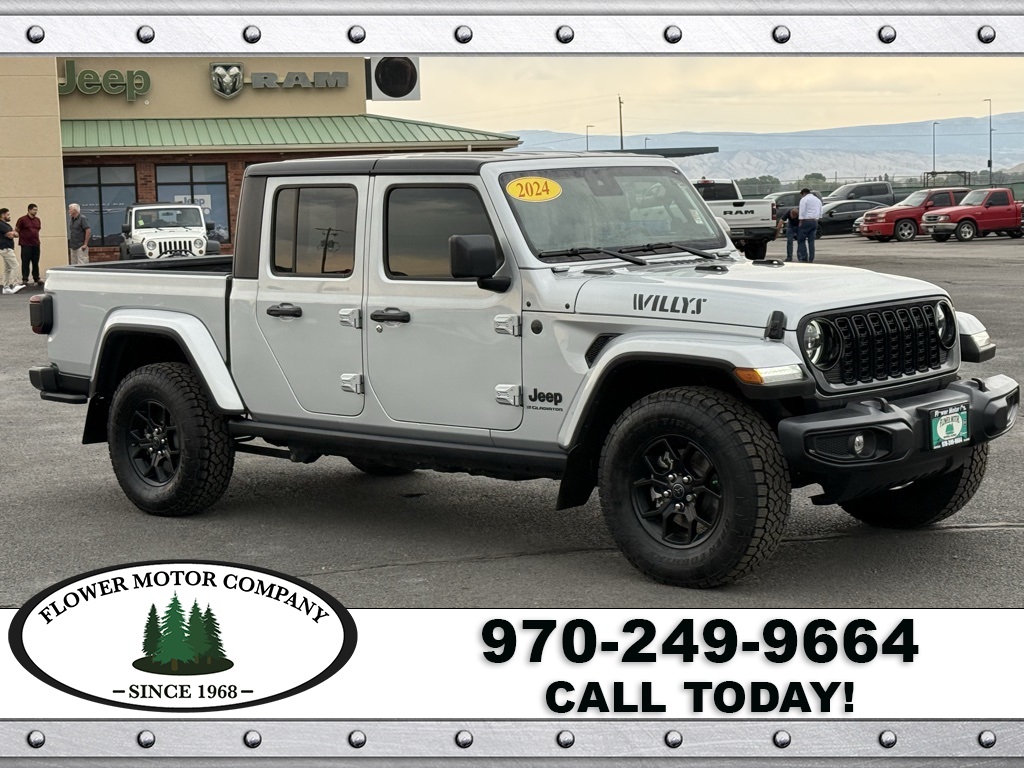2024 Jeep Gladiator Willys photo 9