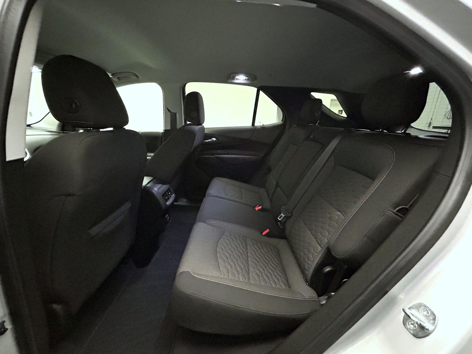 2020 Chevrolet Equinox LT photo 17