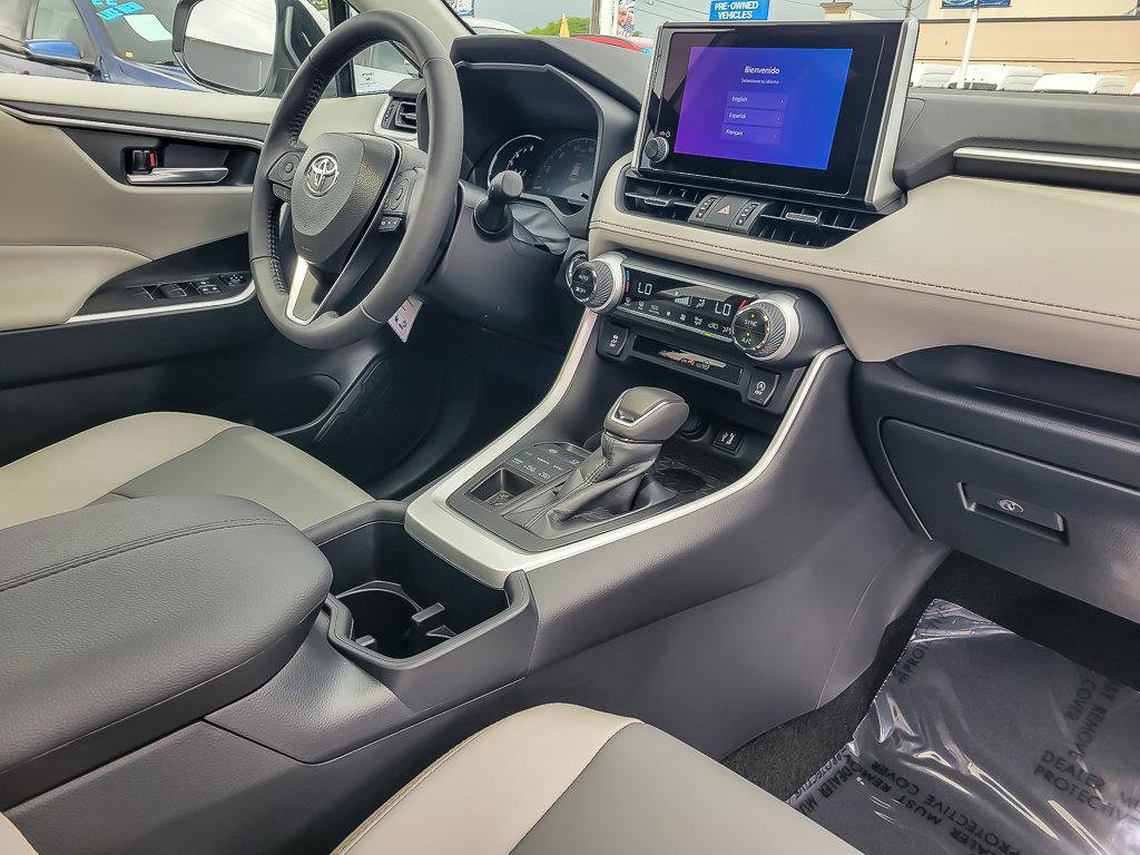 2025 TOYOTA RAV4 - Image 30