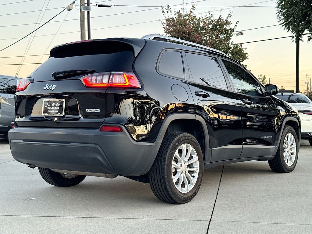 2020 Jeep Cherokee Latitude photo 4