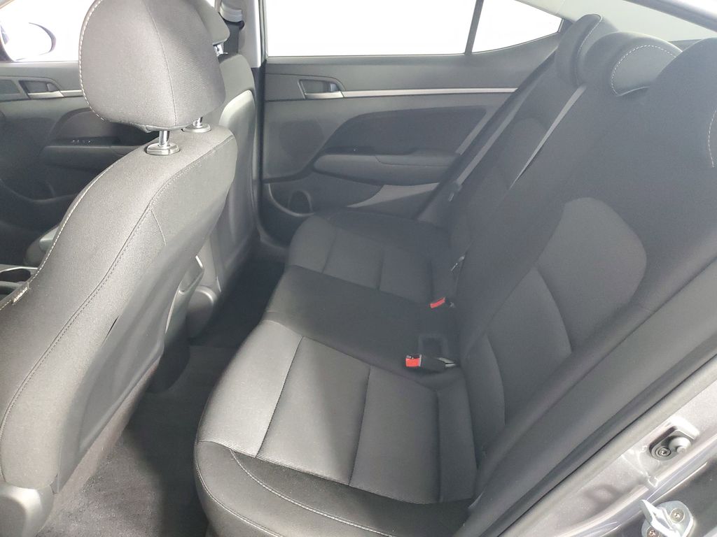 2018 Hyundai Elantra SEL photo 13