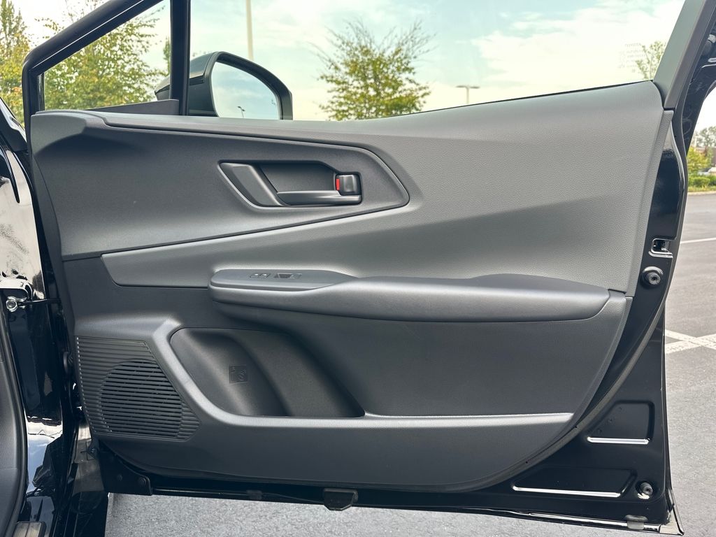 2026 Toyota Prius LE photo 16