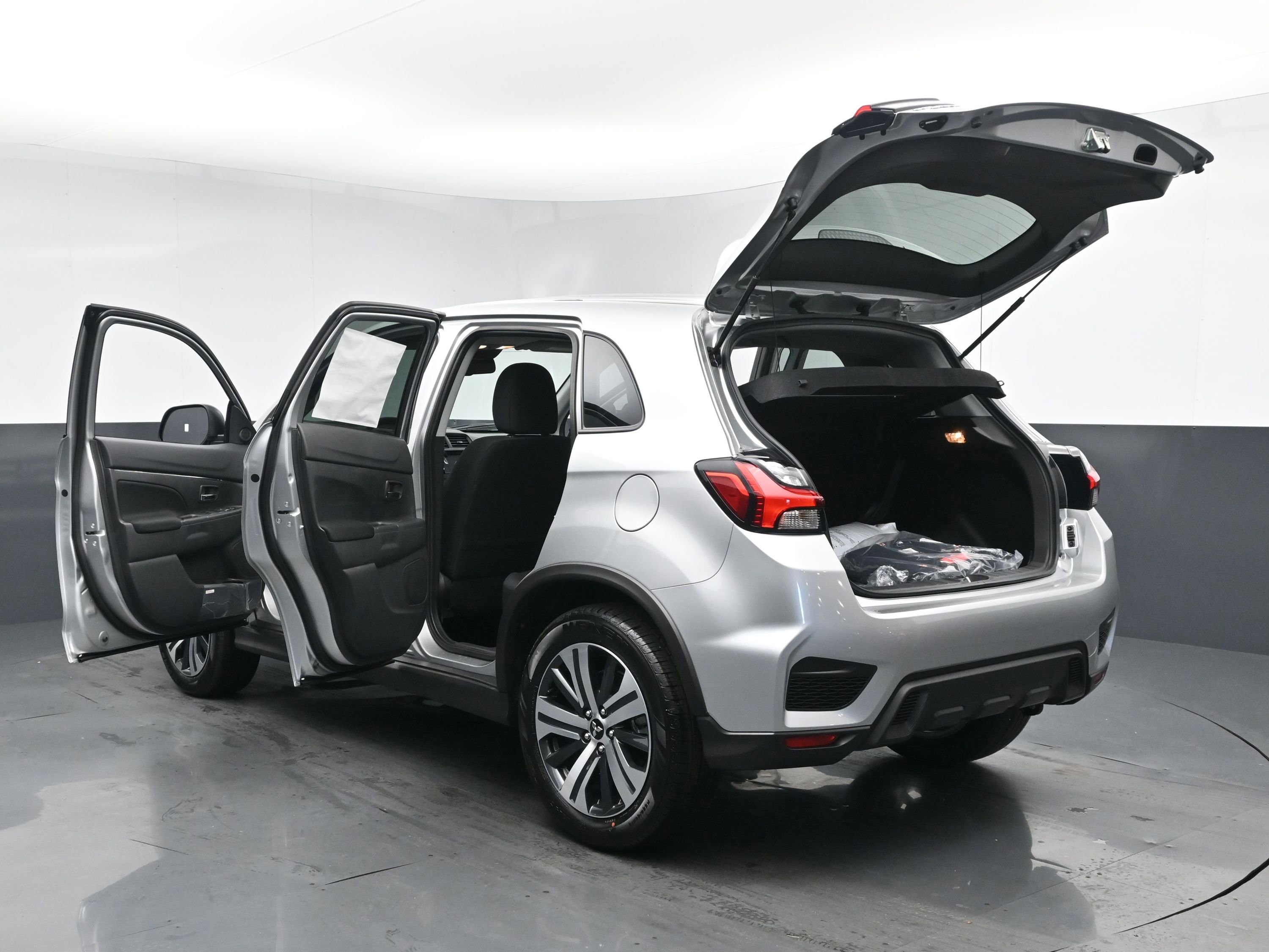 2025 Mitsubishi Outlander Sport SE photo 25