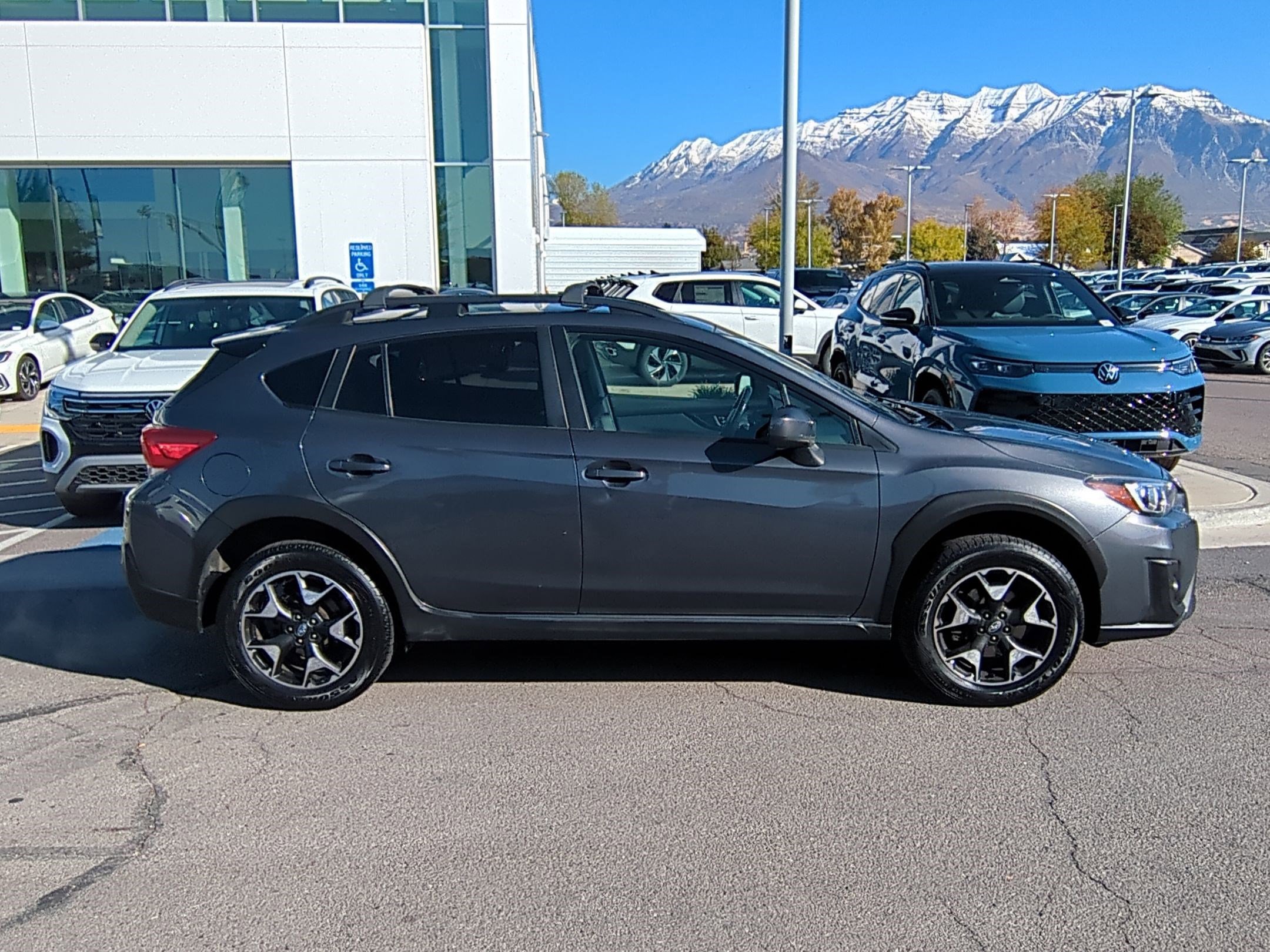 2020 Subaru Crosstrek Premium photo 2