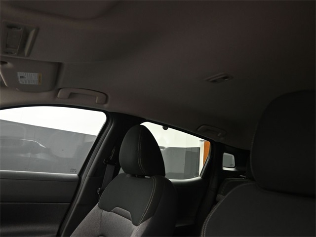 2025 Nissan Kicks SV photo 2