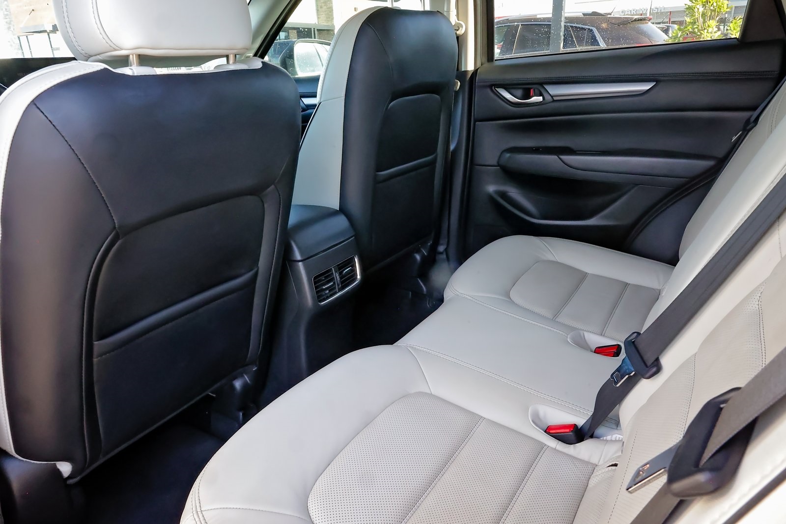 2024 Mazda CX-5 2.5 S Preferred photo 18