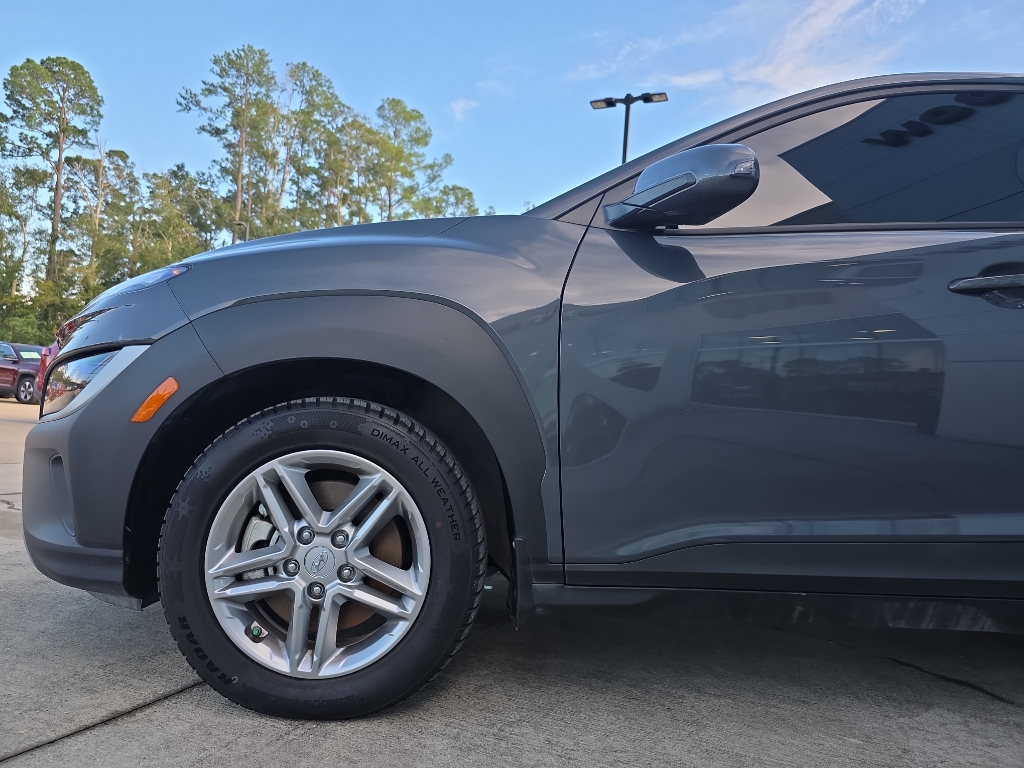 2023 Hyundai Kona SE photo 4