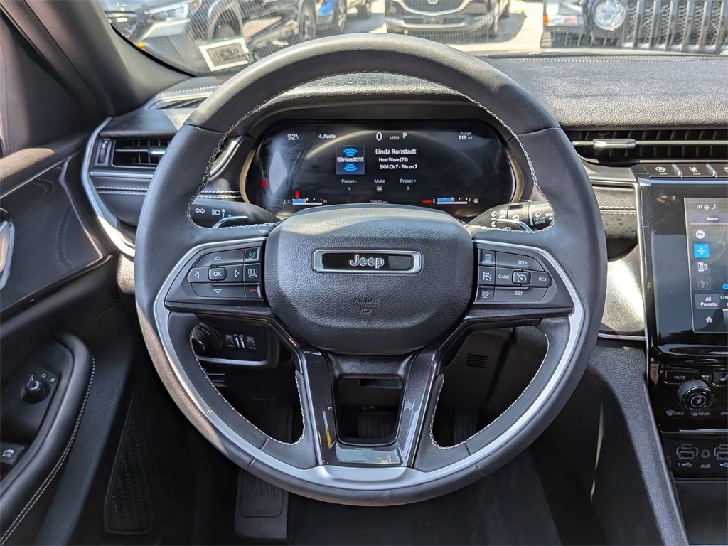 2023 Jeep Grand Cherokee Altitude photo 12