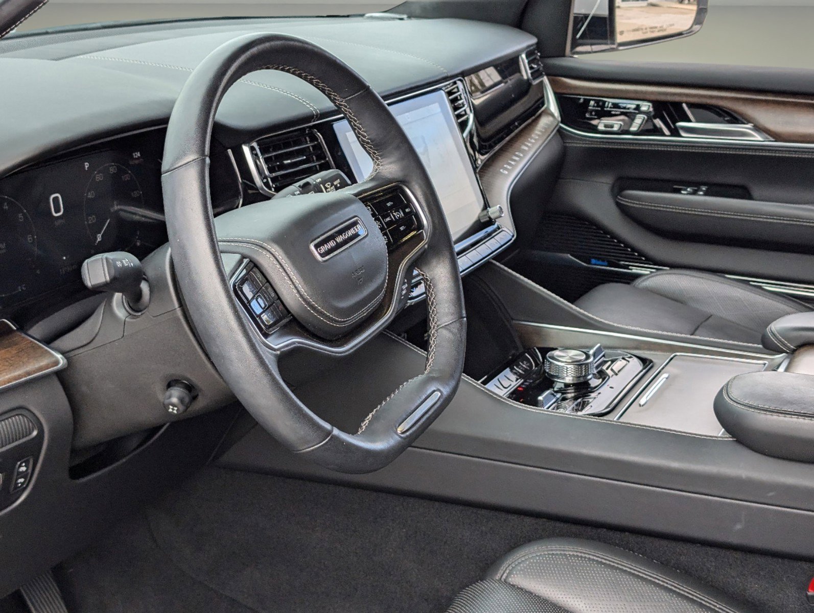 2024 Jeep Grand Wagoneer III Obsidian photo 15