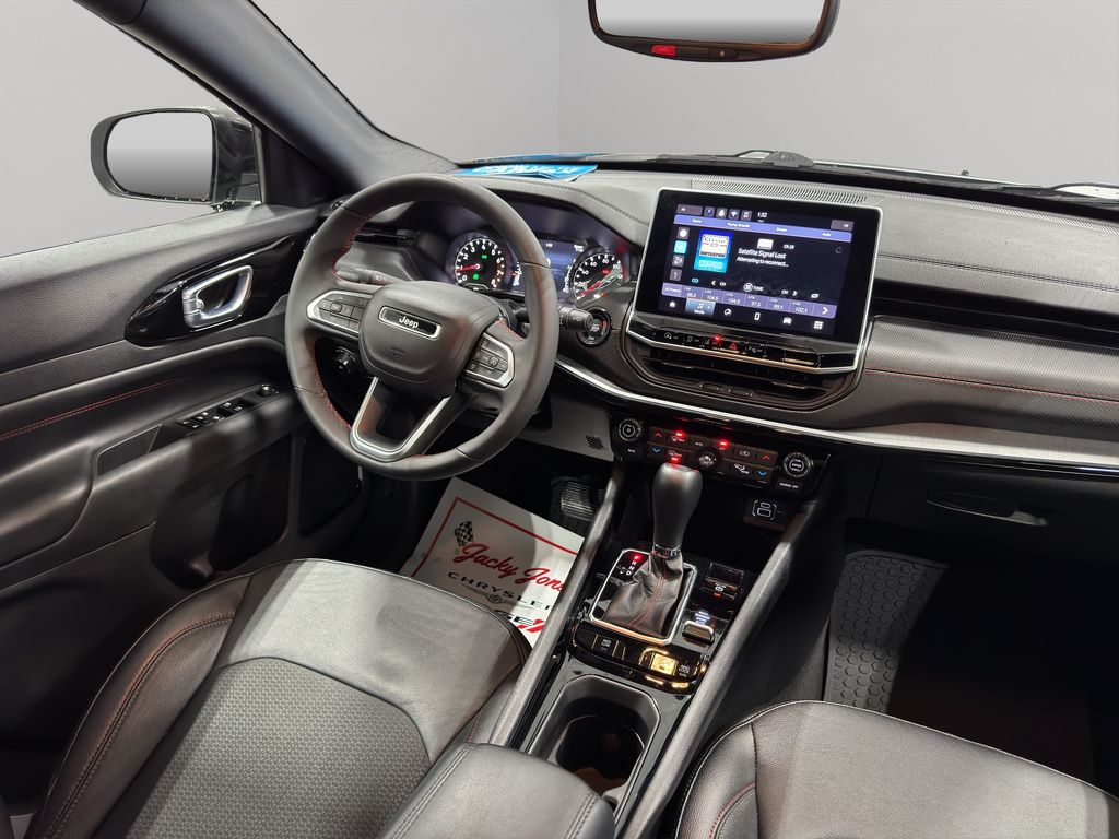 2024 Jeep Compass Trailhawk photo 6