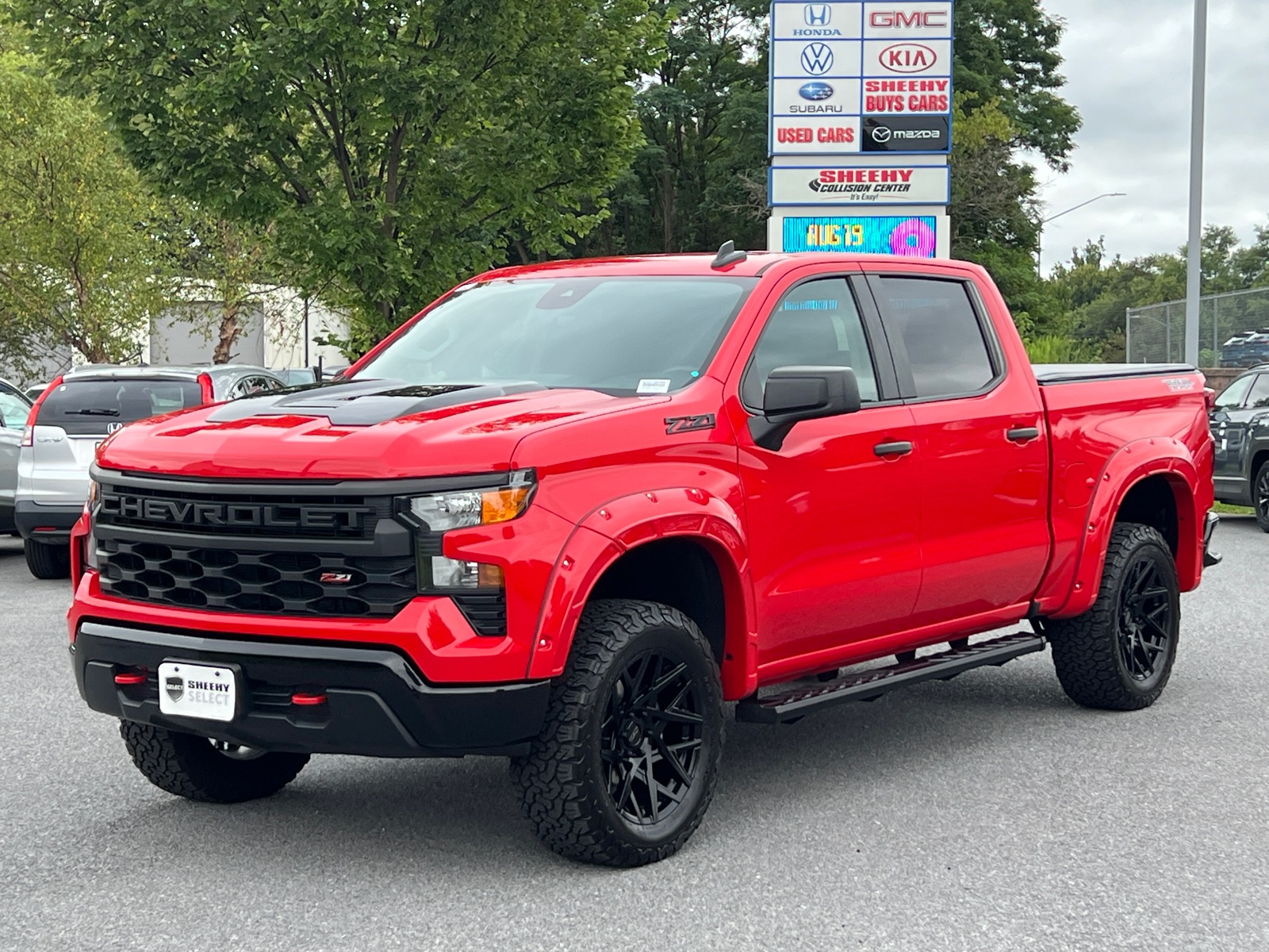 2023 Chevrolet Silverado 1500 Custom Trail Boss photo 2