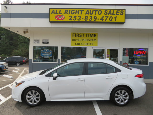 2024 Toyota Corolla LE photo 2