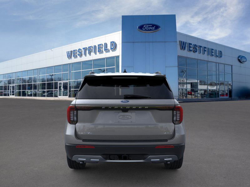 2025 Ford Explorer photo 4