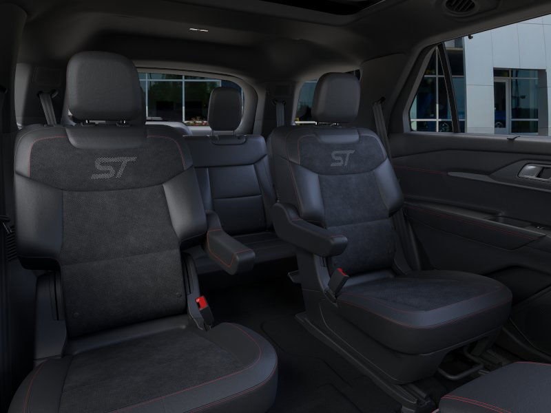 2025 Ford Explorer ST photo 9