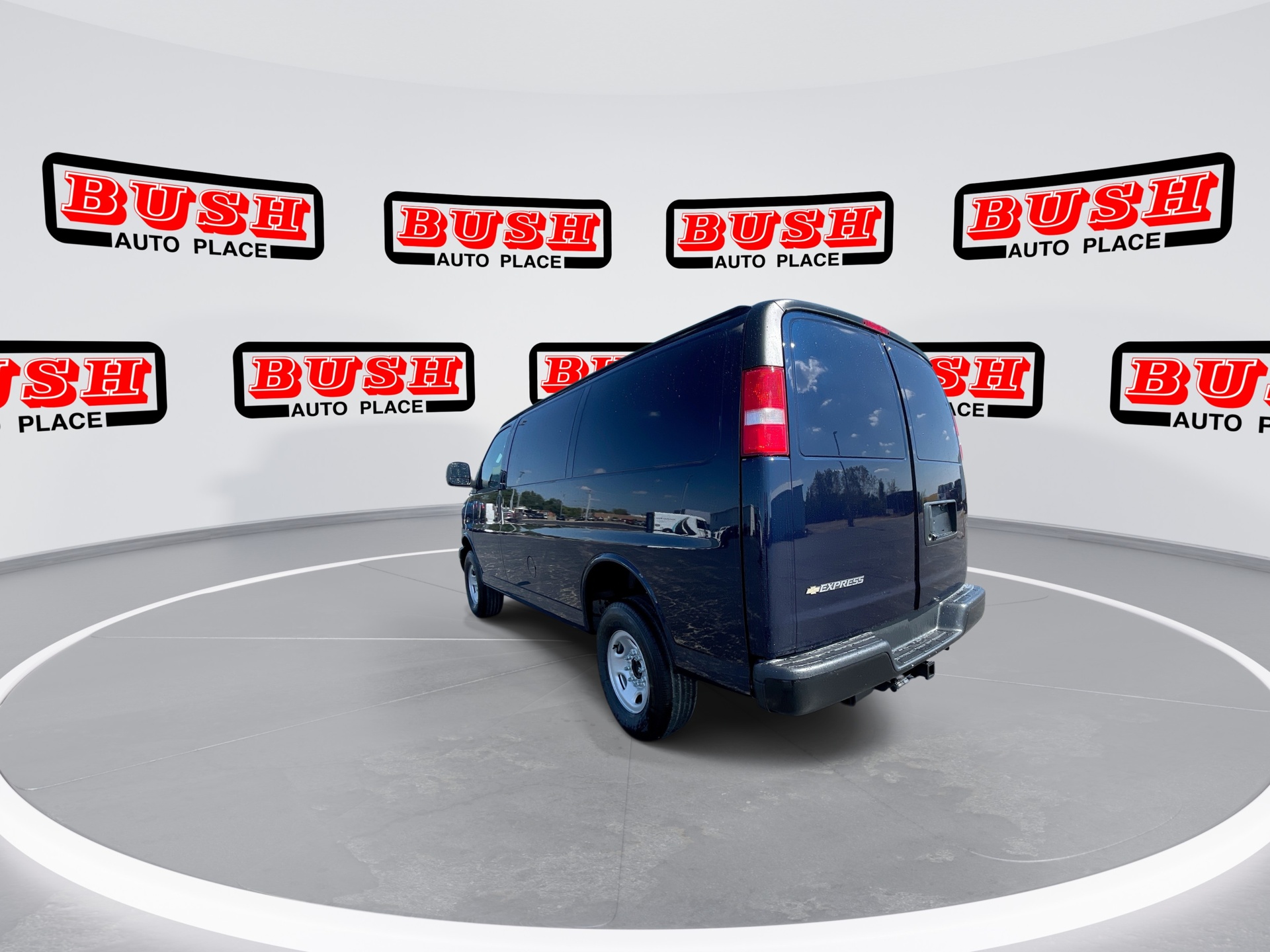 2025 Chevrolet Express Cargo 3500 photo 37