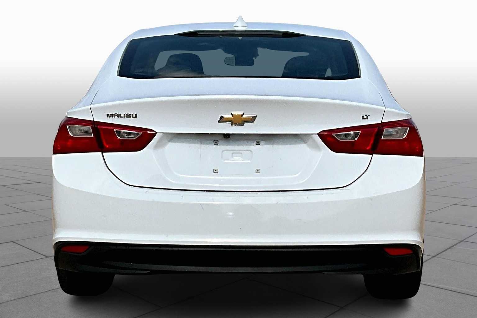 2023 Chevrolet Malibu 1LT photo 3