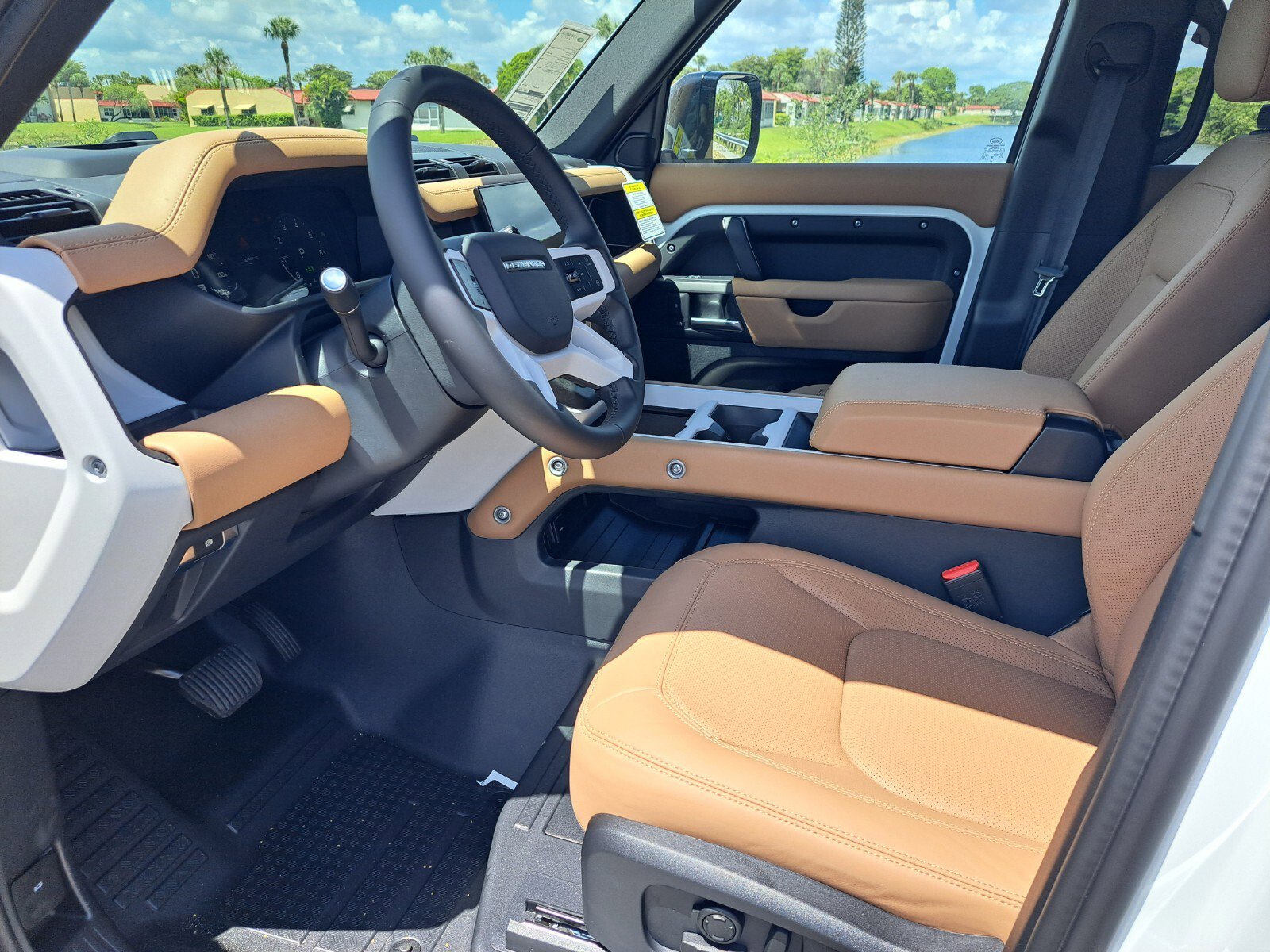 2025 Land Rover Defender 110 X-Dynamic SE photo 8